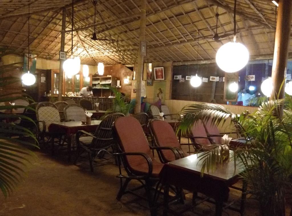 Namaste Beach Huts Hotel Patnem Beach Exterior foto